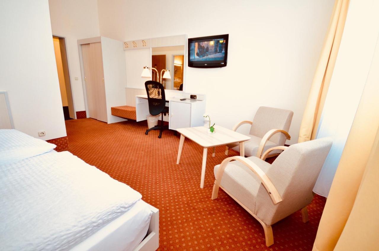 Cityhotel Uelzen Esterno foto
