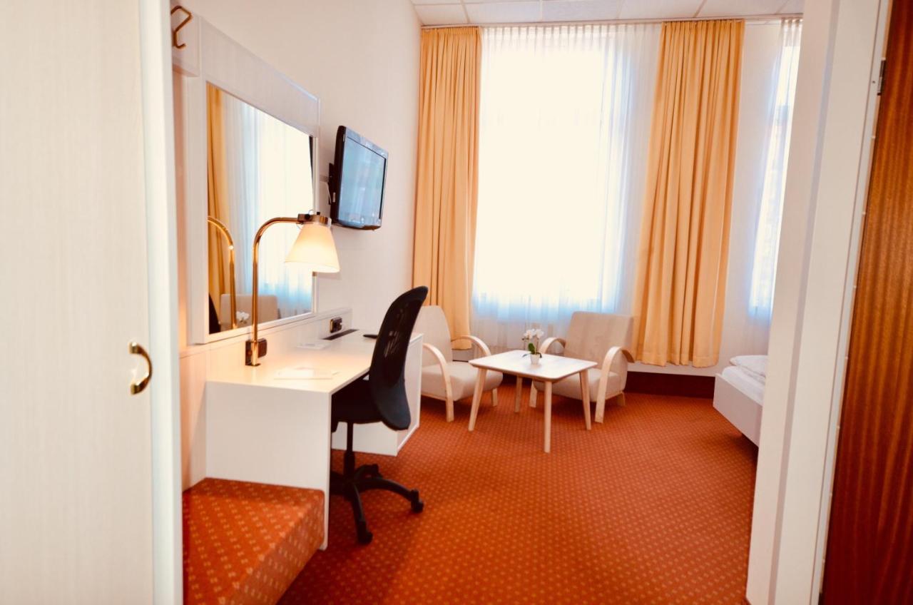 Cityhotel Uelzen Esterno foto